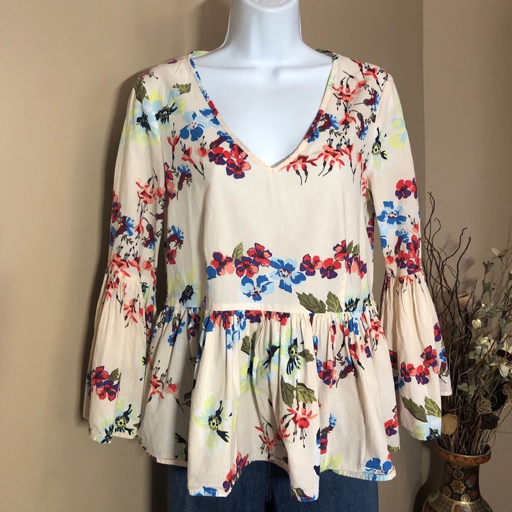 Women’s Jane and Delancey Floral Print V Neck Ruffle Hem Long Sleeve Top Size S